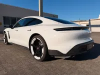 Gebraucht Porsche Taycan 300 kW (408 PS) 2021 Weiß Limousine