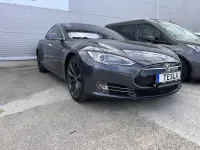 Second-hand Tesla Model S 386 kW (525 CP) 2015 Negru Hatchback