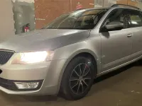 Gebraucht Skoda Octavia 105 PS (77 kW) 2014 Grau Kombi