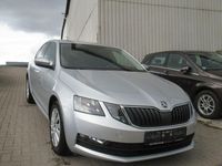 Gebraucht Skoda Octavia Ambition 116 PS (85 kW) 2018 Silber Limousine