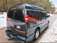 Używany Chevrolet Express 300 KM (220 kW) 2006 Czarny Minivan