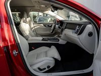 Gebraucht Volvo V60 Plus 398 PS (292 kW) 2022 Rot Kombi