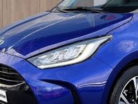 Neu Toyota Yaris Hybrid 117 PS (86 kW) 2025 Blau Limousine