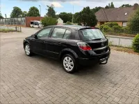 Gebraucht Opel Astra 115 PS (84 kW) 2009 Schwarz Limousine