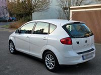 Second-hand Seat Altea 105 CP (77 kW) 2010 Alb Berlinǎ
