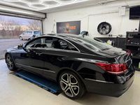 Gebraucht Mercedes E200 AMG 184 PS (135 kW) 2016 Schwarz Coupé