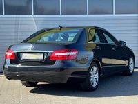 Gebraucht Mercedes E200 Avantgarde 184 PS (135 kW) 2011 Schwarz Limousine
