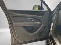 Gebraucht Bentley Bentayga 551 PS (405 kW) 2024 Royal ebony satin SUV