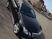 Gebraucht Mercedes E350 Avantgarde 265 PS (194 kW) 2012 Schwarz Limousine