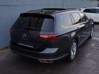 Gebraucht VW Passat R-line 200 PS (147 kW) 2022 Grau Limousine