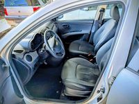 Gebraucht Hyundai i10 69 PS (50 kW) 2012 Silber Kleinwagen