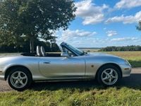 Second-hand Mazda MX5 116 CP (85 kW) 2001 Gri Cabrio