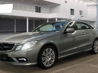Gebraucht Mercedes E500 Avantgarde 387 PS (284 kW) 2011 Silber Coupé
