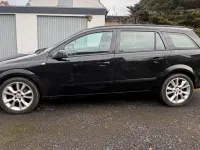 Gebraucht Opel Astra 105 PS (77 kW) 2005 Schwarz Kombi