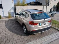 Gebraucht BMW X1 143 PS (105 kW) 2010 Gold SUV