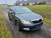 Gebraucht Skoda Octavia Ambiente 105 PS (77 kW) 2010 Grau Kombi