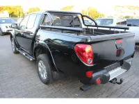 Używany Mitsubishi L200 Intense 178 KM (130 kW) 2013 Czarny Pickup