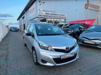 Gebraucht Toyota Yaris Cool 69 PS (50 kW) 2011 Silber Kleinwagen