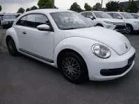 Gebraucht VW Beetle Basis 105 PS (77 kW) 2014 Weiß Kleinwagen