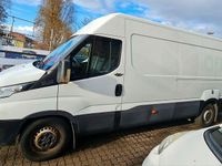 Gebraucht Iveco Daily 136 PS (100 kW) 2017 Weiß Van / Kleinbus