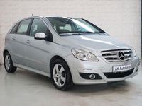 Gebraucht Mercedes B180 109 PS (80 kW) 2010 Silber Van / Kleinbus