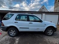 Gebraucht Mercedes ML230 150 PS (110 kW) 1999 Weiß SUV