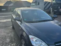 Usata Kia Ceed Start 109 CV (80 kW) 2009 Grigio Utilitaria