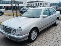 Gebraucht Mercedes E240 170 PS (125 kW) 2000 Silber Limousine