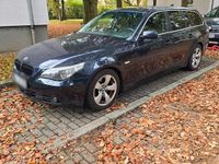 Gebraucht BMW 530 231 PS (169 kW) 2005 Blau Kombi