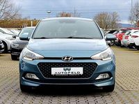 Gebraucht Hyundai i20 84 PS (61 kW) 2017 Blau Kleinwagen