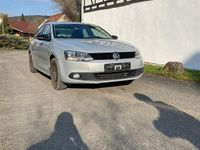 Gebraucht VW Jetta 105 PS (77 kW) 2012 Silber Limousine
