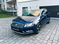 Gebraucht VW Passat 140 PS (102 kW) 2012 Blau Kombi