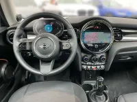 Używany Mini Cooper Essential 136 KM (100 kW) 2023 Srebrny Hatchback