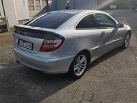 Gebraucht Mercedes C180 129 PS (94 kW) 2002 Silber Coupé