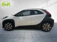 Gebraucht Toyota Aygo X X-Black 72 PS (52 kW) 2024 Weiß SUV