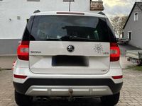 Gebraucht Skoda Yeti 140 PS (102 kW) 2014 Weiß SUV