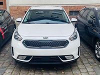 Gebraucht Kia Niro Vision 141 PS (103 kW) 2016 Weiß SUV