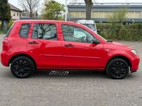 Gebraucht Mazda 2 Comfort 75 PS (55 kW) 2004 Rot Limousine
