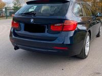 Gebraucht BMW 320 184 PS (135 kW) 2012 Blau Kombi