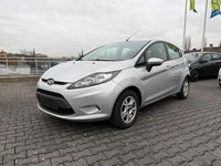 Gebraucht Ford Fiesta Trend 82 PS (60 kW) 2009 Silber Kleinwagen