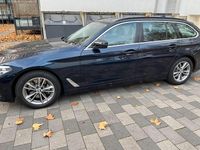 Gebraucht BMW 530 265 PS (194 kW) 2019 Blau Kombi