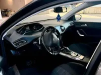 Gebraucht Peugeot 308 SW Allure 131 PS (96 kW) 2018 Grau Kombi