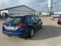 Gebraucht Opel Astra 101 PS (74 kW) 2018 Blau Kombi