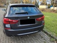 Gebraucht BMW 530 Sport Line 265 PS (194 kW) 2017 Grau Kombi