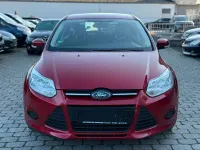 Second-hand Ford Focus Trend 101 CP (74 kW) 2012 Roșu Berlinǎ
