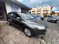 Gebraucht Ford Focus Trend 125 PS (91 kW) 2015 Grau Limousine