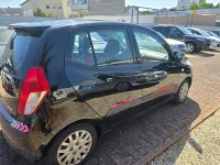 Gebraucht Hyundai i20 77 PS (56 kW) 2011 Schwarz Kleinwagen