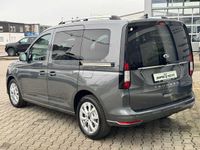 Neu Ford Tourneo Titanium 150 PS (110 kW) 2025 Grau Limousine