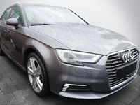 Gebraucht Audi e-tron Sport 204 PS (150 kW) 2020 Grau SUV