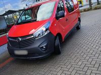Second-hand Opel Vivaro 110 CP (80 kW) 2017 Roșu Monovolum